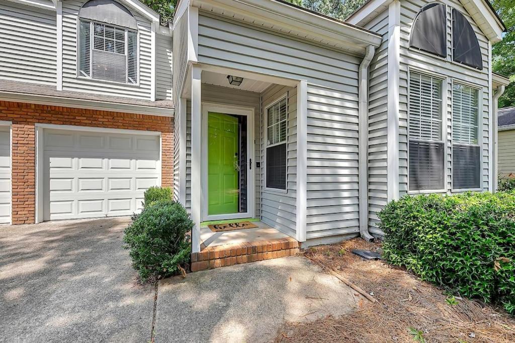Good Karma Rentals - Renovated Ksu House Next To Interstate 75 Quiet Nhood Tm Kennesaw Extérieur photo